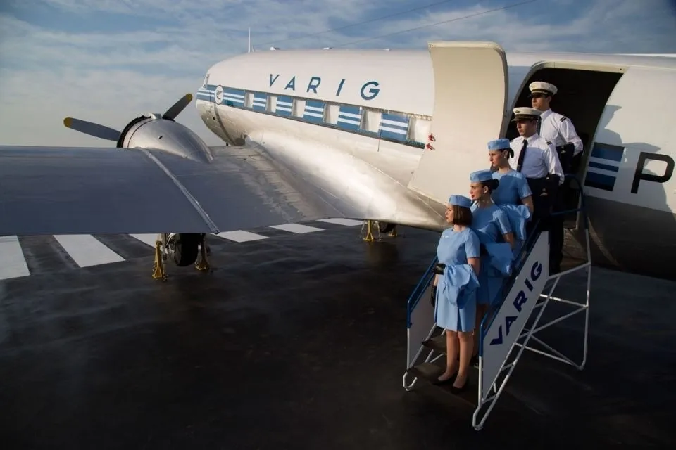 Varig foi a principal companhia aérea até enfrentar crises nos anos 1990 e início dos anos 2000, ser vendida em 2007 para a Gol e desaparecer do mercado Foto: Reprodução